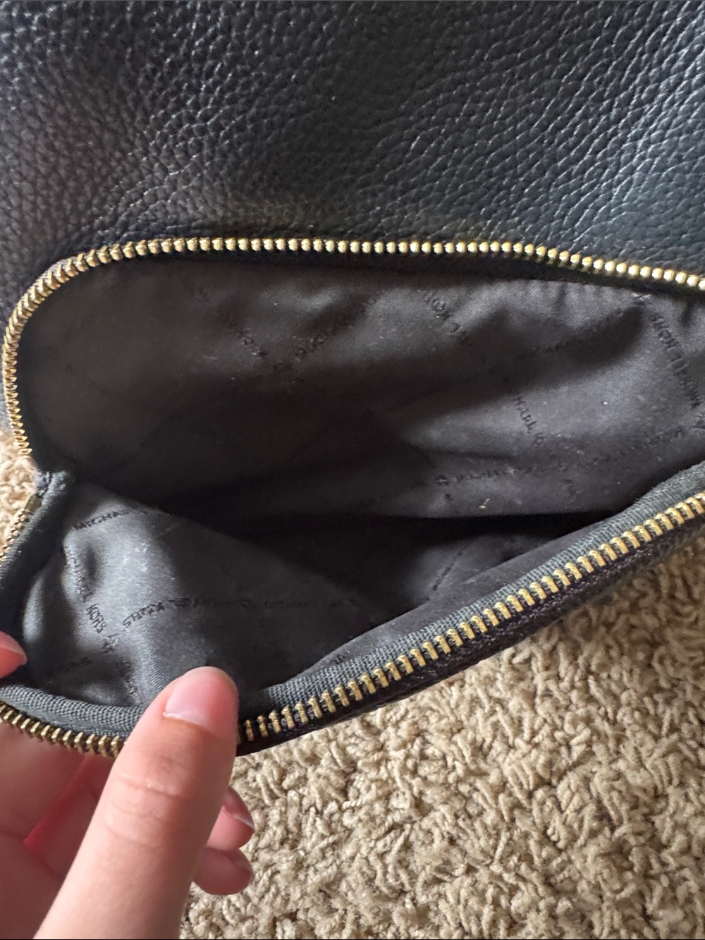 michael kors backpack - Picture 2 of 4